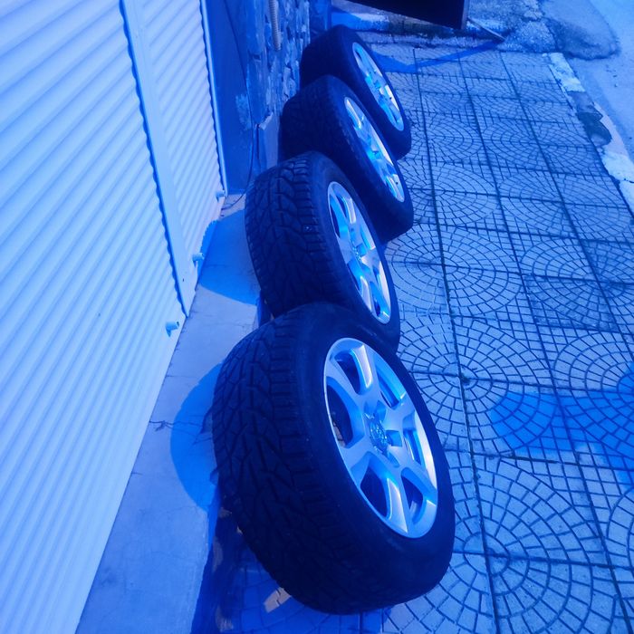 Джанти с зимни гуми за Ауди а4 б8