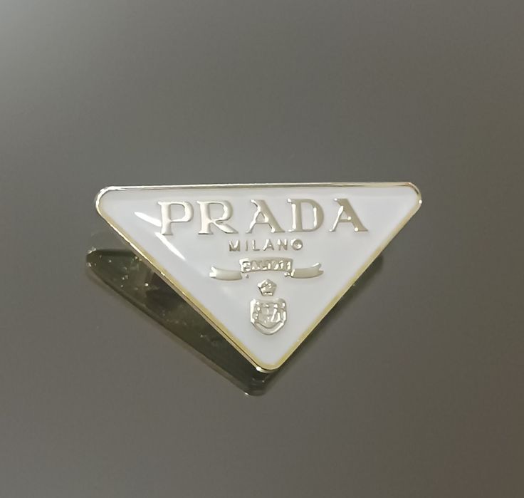 Стилни брошки топ модели