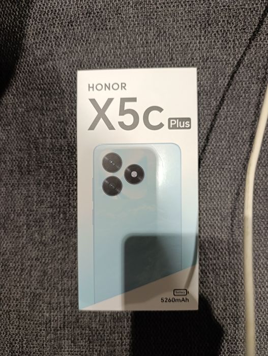 Чисто нов,не разпечатан!Honor X5c plus   Черен,две години гаранция!