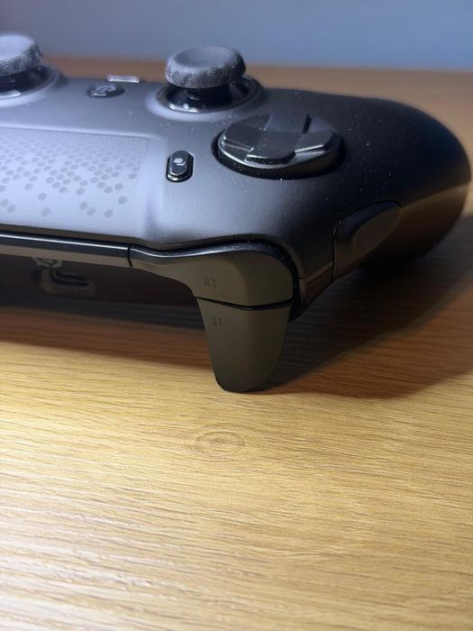 Scuf Envision – controller premium, stare foarte bună