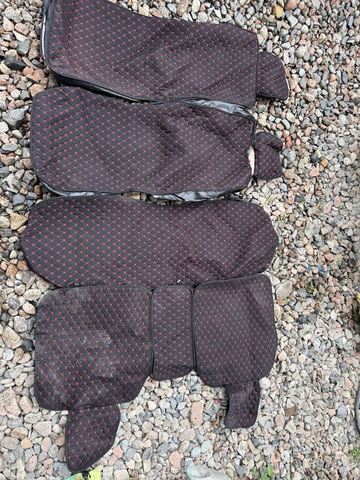 Продам комплект чехлов