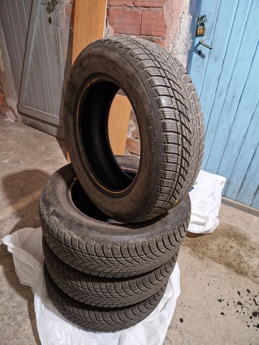 Продавам 4 бр. Зимни гуми Goodyear UltraGrip Performance 3 (195/65 R15
