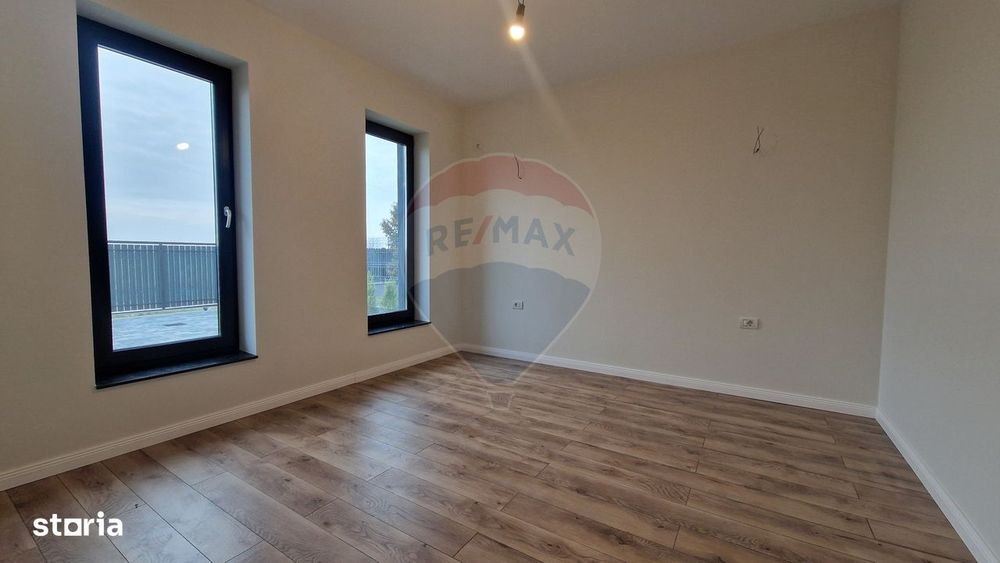 Casă / Vilă cu 3 camere de vânzare Ciocanesti