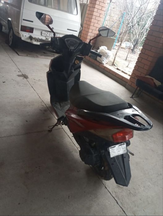 Продаётся скутер 80 кубов