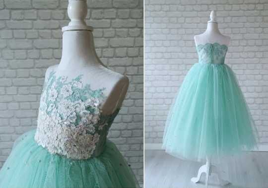 НОВА официална / шаферска/ празнична детска рокля  размер 5-6 г