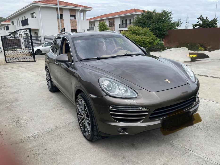 Vand Porche cayenne bine ingrijit merita vazut