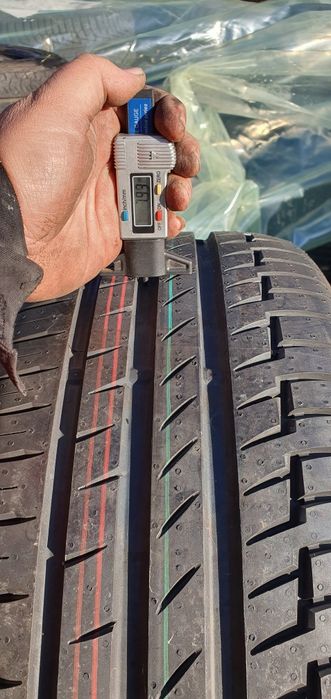 Гуми 4бр 225/50/18  -1бр - 150лв  Нови