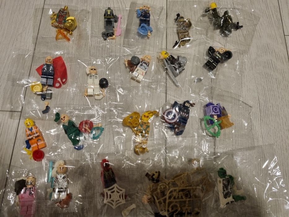 Figurine LEGO noi 20buc