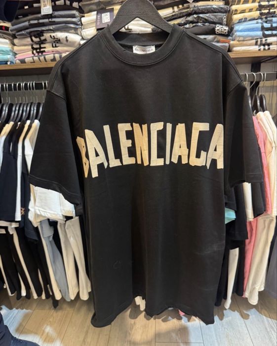 Tricou Balenciaga