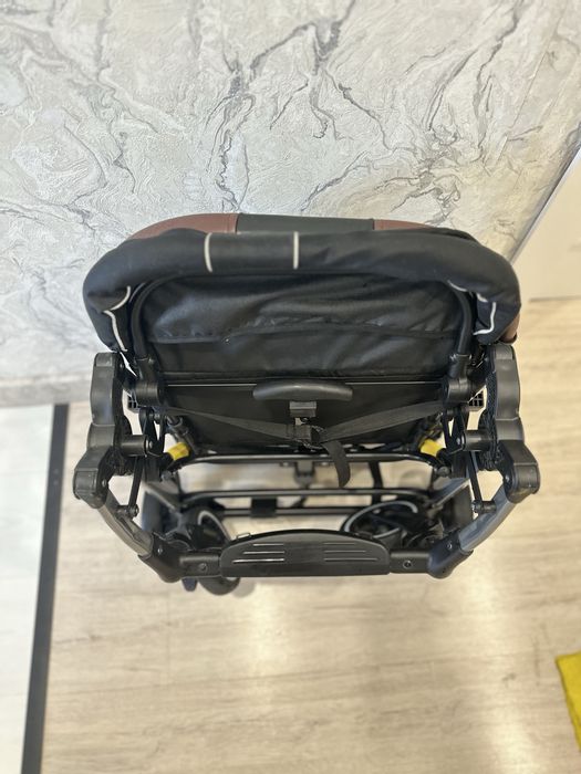 Продам коляску прогулочную