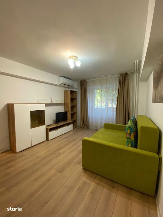 Apartament decomandat, 54 mp, zona Centrala