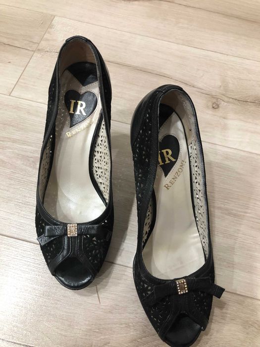 Красивые женские туфли