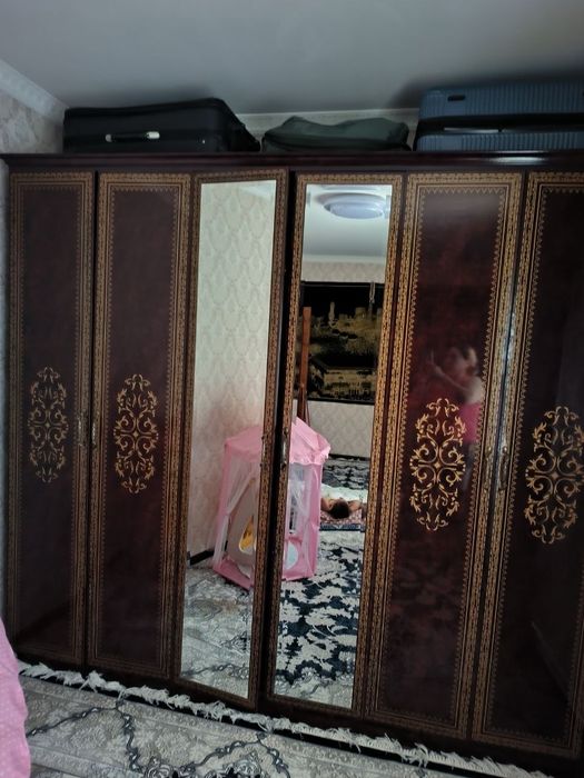Продается мебель уголок шкаф трюмо