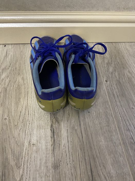 Бутсы adidas размер 40