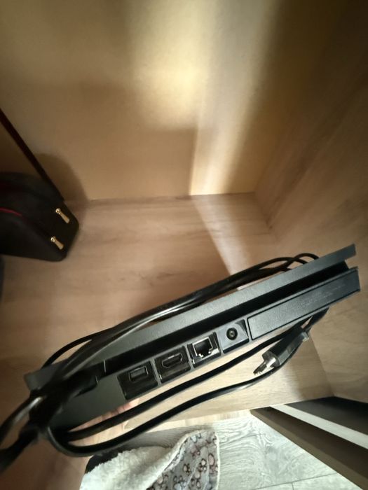 Конзола PS4+ игри