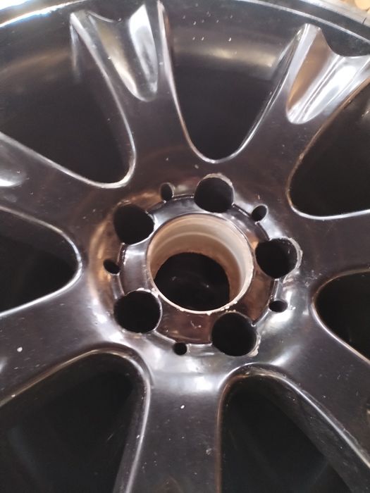 Vând un set de jante R18
