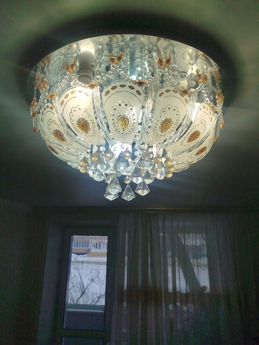 Продам люстру бу