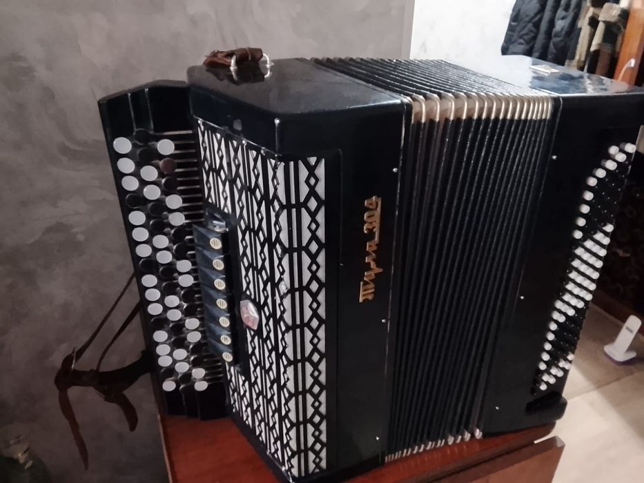 Продам баян "Тула 304"  б/у
