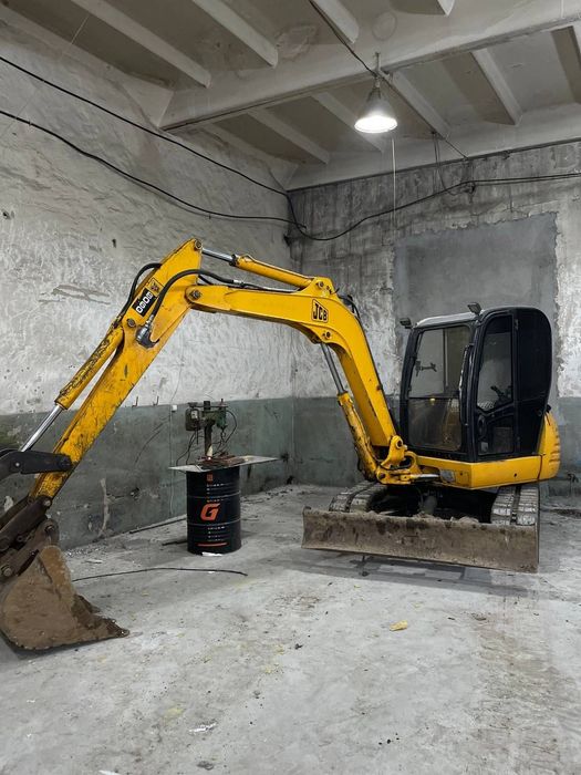 Мини экскаватор jcb 6 тонн