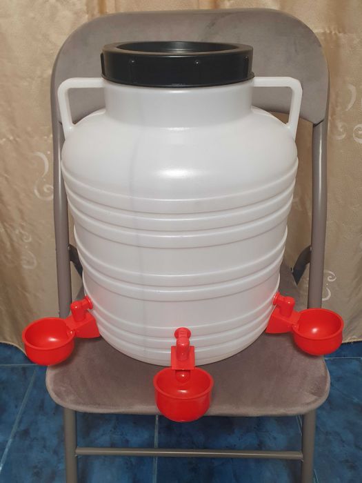 Adapatoare automate pentru pasari pui gaini curci fazani porumbei