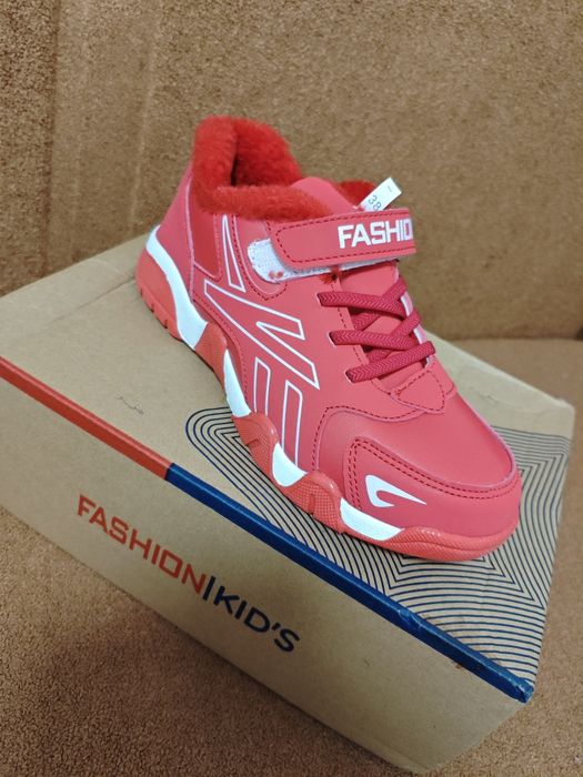 Кроссовки утеплённые 38 размер