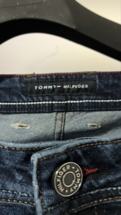 Нов модел дънки TOMMY HILFIGER.Жестоки.Налина серия от 31ви до 38ми р.