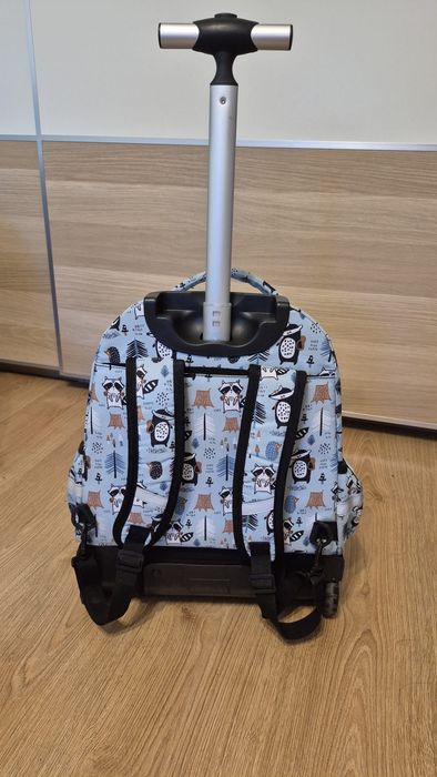 Vând ghiozdan troler CoolPack