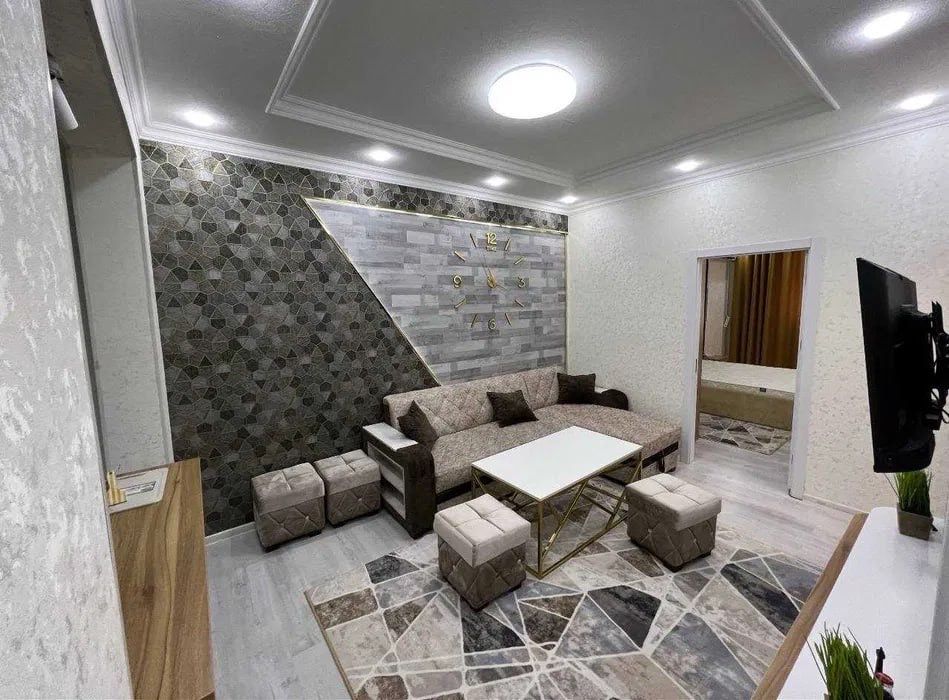 Чиланзар-3  2в3комнатная. Евро . Зеркалка