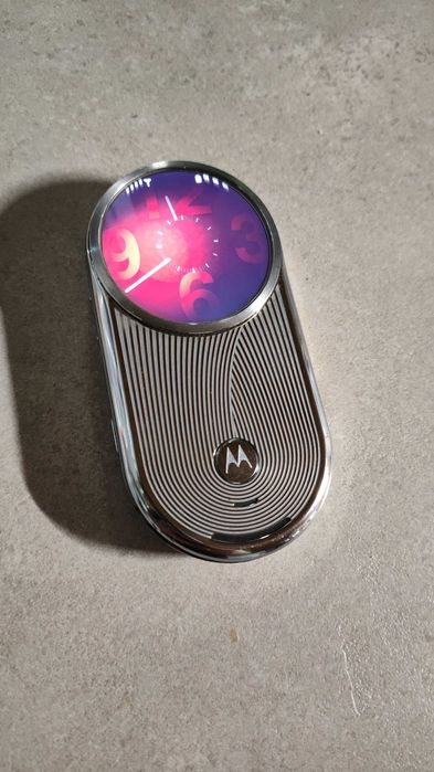 Motorola Aura R1