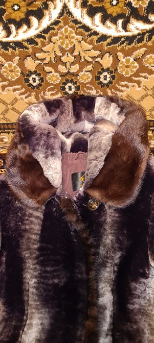 Продам полушубок  мутон с норкой