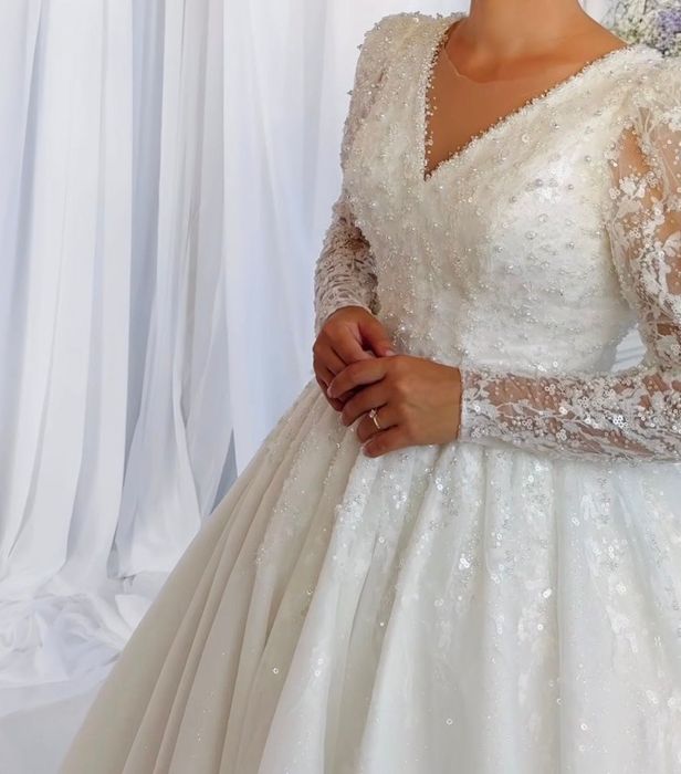 Rochie de mireasă + voal de vânzare
