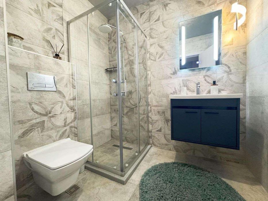 Дава се под наем Двустаен апартамент в к.к. Св.Св. Константин и Елена - 65 кв.м за 698.19 € - Снимка #5