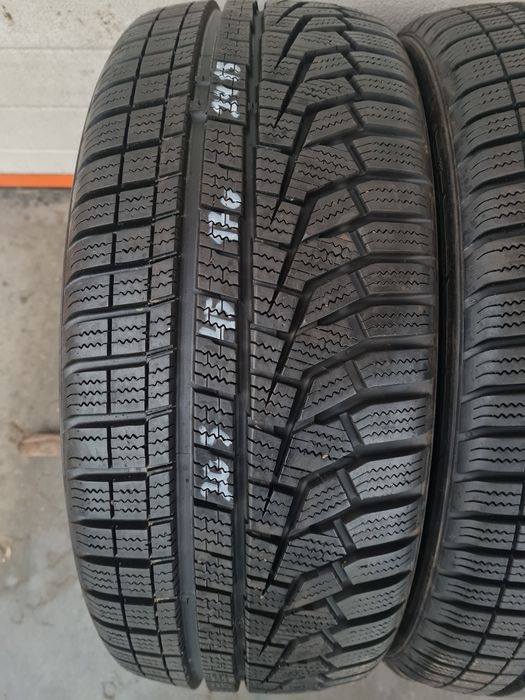 Зимни гуми 2 броя HANKOOK Winter Icept Evo2 205 45 R17 дот 2415