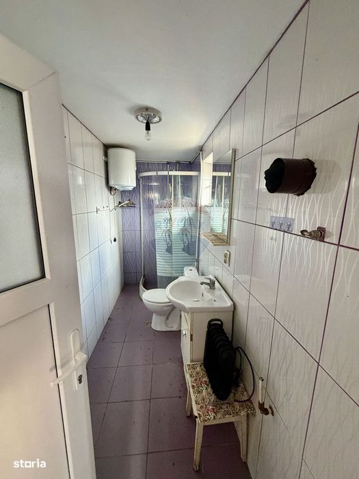 Casă cu 4 camere si teren 7727 mp Blidari