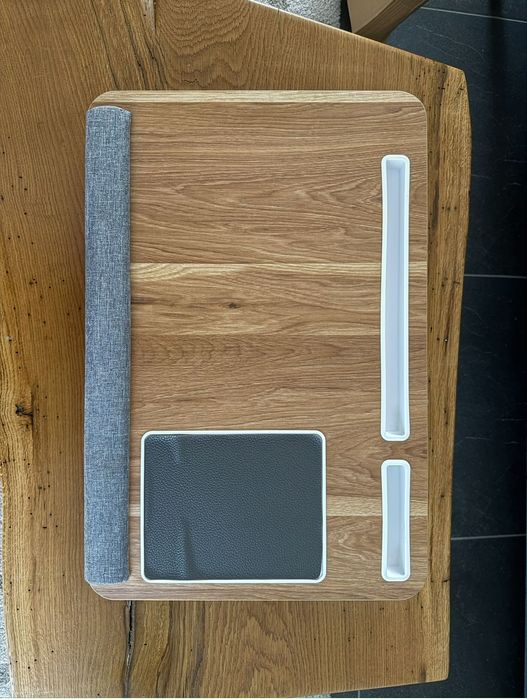 Tavă de suport pentru laptop