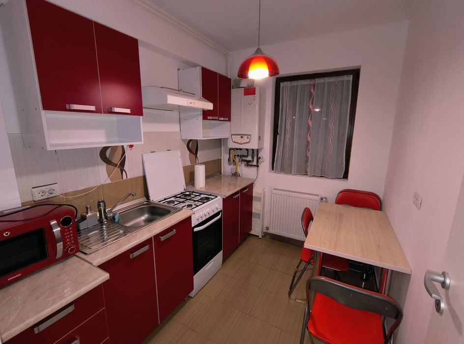 Închiriez apartament 2 camere