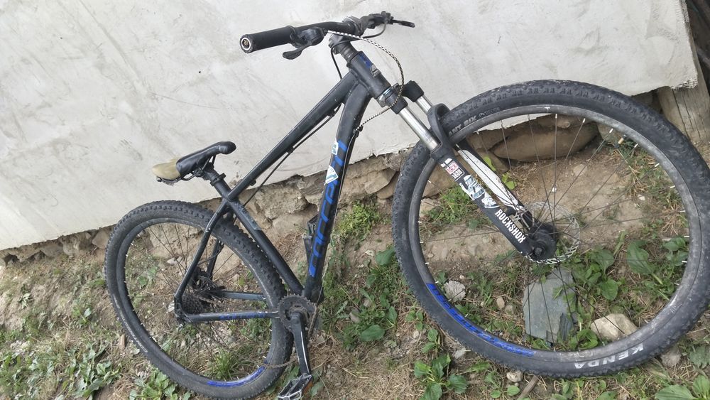 De vânzare bicicleta