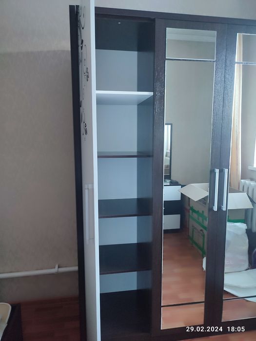 Спальный гарнитур