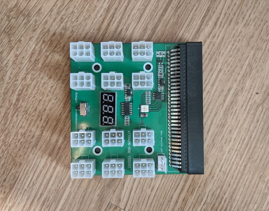 Breakout board с 12 изхода  за сървърни захранвания