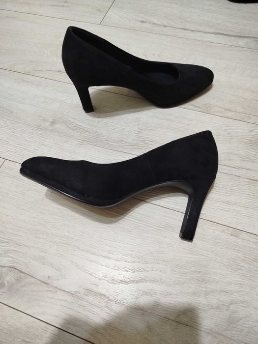 Обувка от велур с ток!