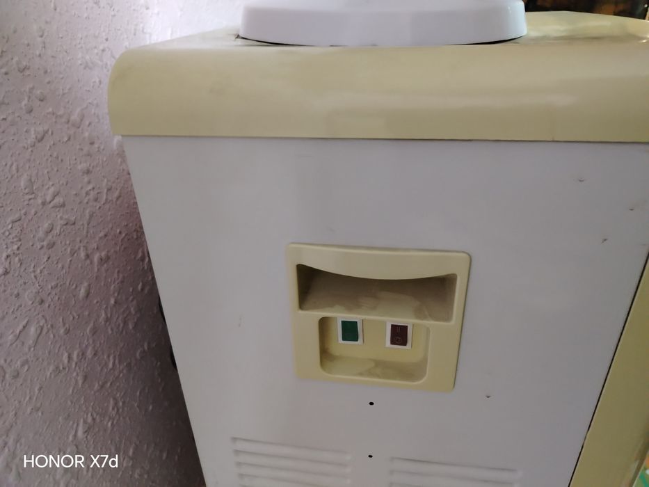 Кулер для нагрева воды.