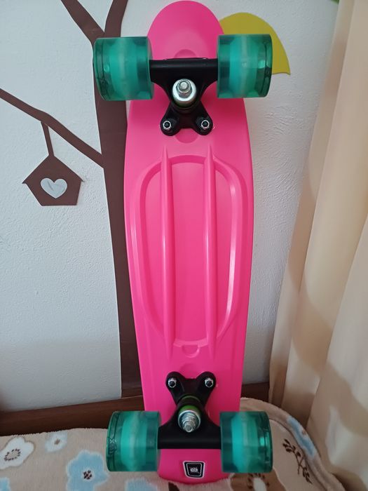 Skateboard Nou Xootz cu led