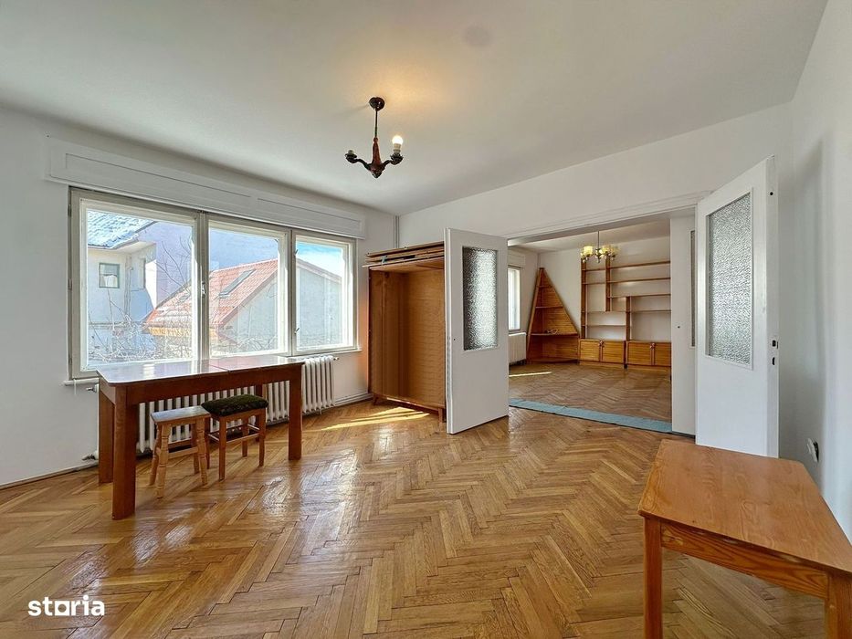 Apartament 4 camere de vânzare, Brașovul Vechi, structura generoasa