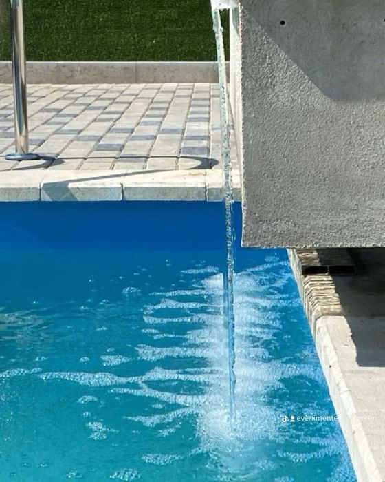 Vila pe malul lacului Snagov c u piscina-salon de inchiriat -Petreceri-Nunti ,botezuri restranse-Evenimente private -Majorate -Evergreen Snagov