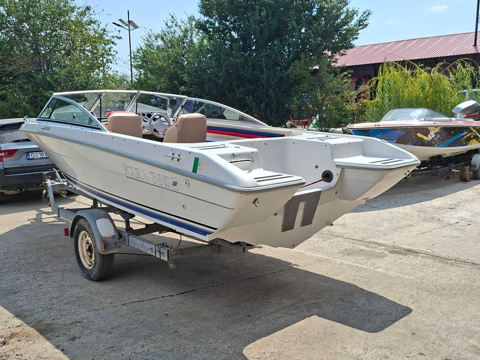 лодка Four Winns 190 Freedom Bowrider