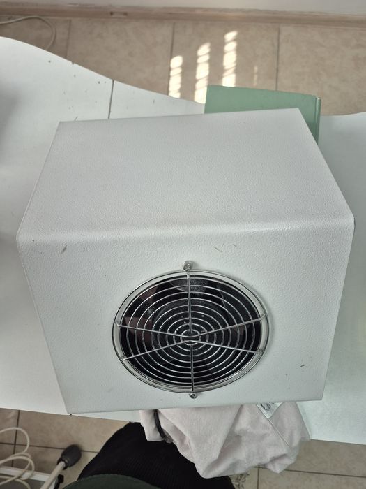 Продам вытяжку для маникюра