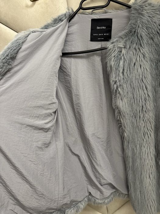 Дамско пухено палто Bershka