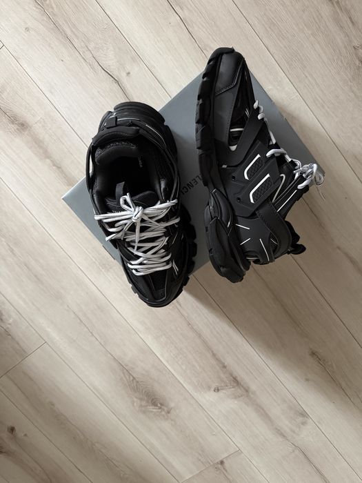 Balenciaga Track