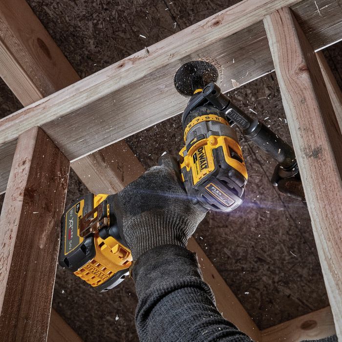 Винтоверт DeWALT DCD999N 126Nm