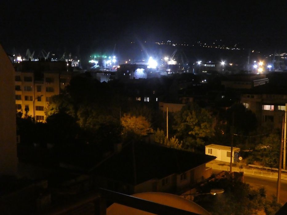 Дава се под наем Двустаен апартамент в Варна, Център - 60 кв.м за 433.5 € - Снимка #6